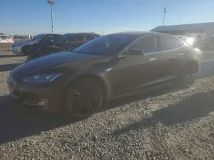 Tesla Model S 2014