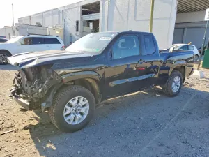 Nissan Frontier 3.8L 6 2022