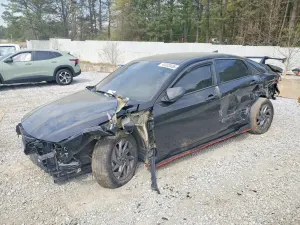 Hyundai Elantra 2.0L 4 2024