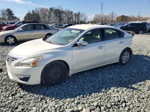 Nissan Altima 2.5L 4 2015