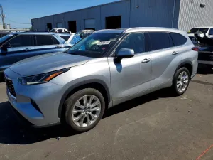 Toyota Highlander 2.4L 4 2023