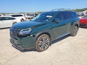 Nissan Pathfinder 3.5L 6 2025