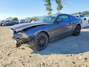 Ford Mustang 3.7L 6 2014
