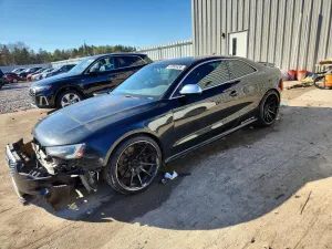 Audi RS5 4.2L 8 2014