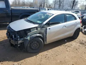 Kia Rio 1.6L 4 2013