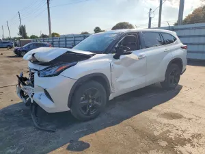 Toyota Highlander 3.5L 6 2020