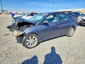 Hyundai Accent 1.6L 4 2013