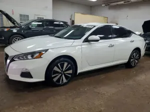 Nissan Altima 2.5L 4 2022