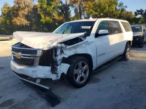 Chevrolet Suburban 5.3L 8 2016