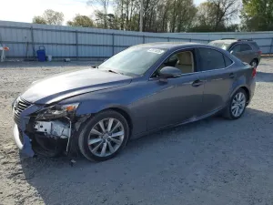 Lexus IS 2.0L 4 2016