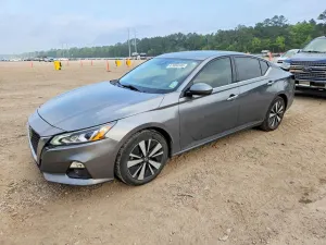 Nissan Altima 2.5L 4 2020