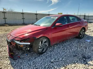 Hyundai Elantra 2.0L 4 2025