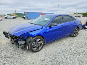 Hyundai Elantra 2.0L 4 2025