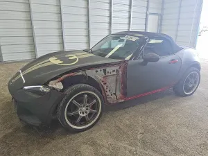 Mazda MX-5 (Miata) 2.0L 4 2021