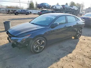 Hyundai Elantra 2.0L 4 2023
