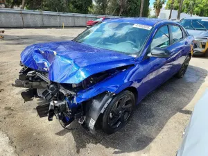 Hyundai Elantra 2.0L 4 2026