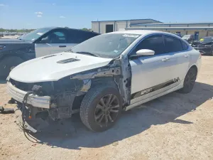 Chrysler 200 2.4L 4 2015