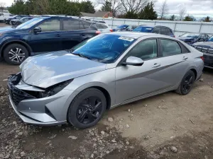 Hyundai Elantra 2.0L 4 2023