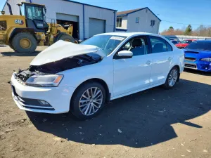Volkswagen Jetta 1.8L 4 2015