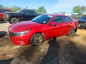 Hyundai Elantra 2.0L 4 2022