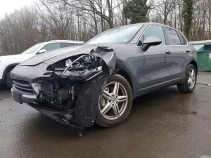 Porsche Cayenne 4.8L 8 2012