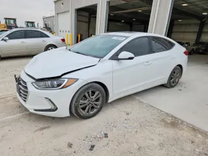 Hyundai Elantra 2.0L 4 2017