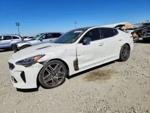 Kia Stinger 3.3L 6 2022