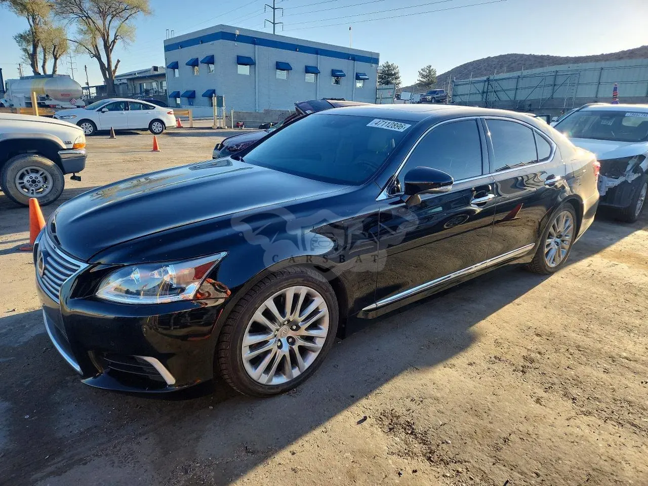 Lexus LS 4.6L 8 2016