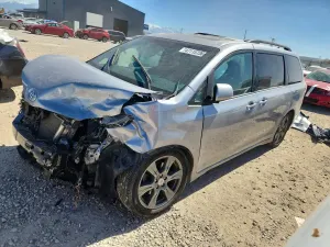 Toyota Sienna 3.5L 6 2017