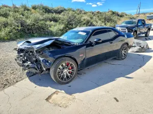 Dodge Challenger 6.4L 8 2015