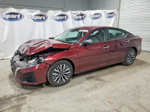 Nissan Altima 2.5L 4 2025