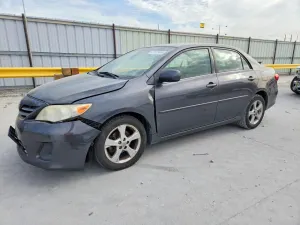 Toyota Corolla 1.8L 4 2013