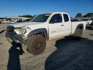Toyota Tacoma 2.7L 4 2014