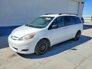 Toyota Sienna 3.5L 6 2010