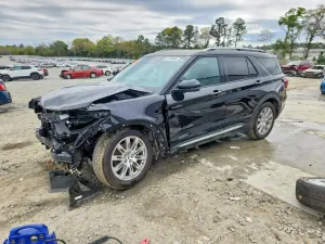 Ford Explorer 2.3L 4 2025