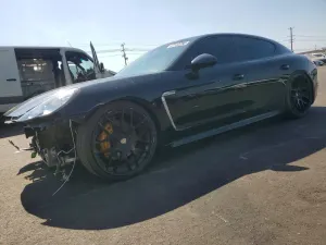 Porsche Panamera 3.6L 6 2011