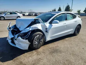 Tesla Model 3 2025