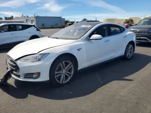 Tesla Model S 2014