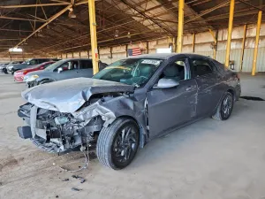 Hyundai Elantra 2.0L 4 2024