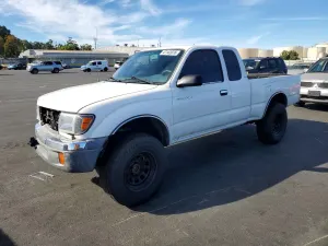 Toyota Tacoma 2.7L 4 2000
