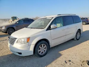 Chrysler Town & Country 3.8L 6 2010