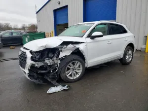 Audi Q5 2.0L 4 2024