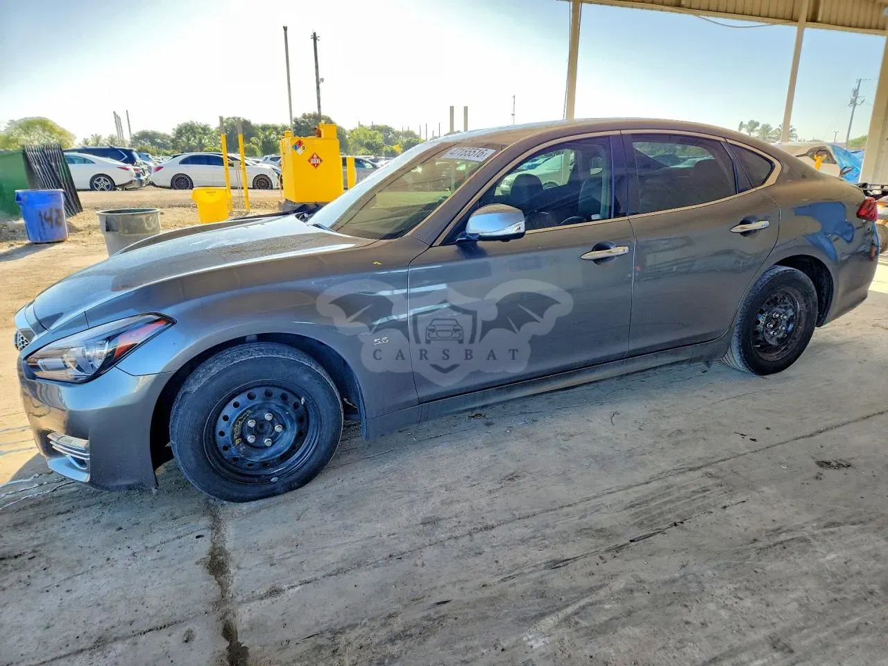 Infiniti Q70 5.6L 8 2016
