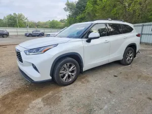 Toyota Highlander 3.5L 6 2022