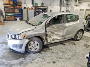 Chevrolet Aveo (Sonic) 1.8L 4 2014