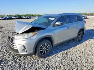 Toyota Highlander 3.5L 6 2019