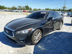 Infiniti Q50 3.0L 6 2021
