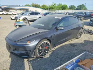 Tesla Model 3 2024