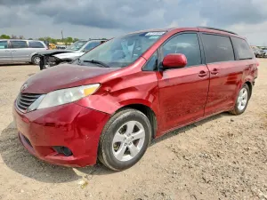 Toyota Sienna 3.5L 6 2011