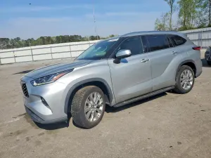 Toyota Highlander 3.5L 6 2020
